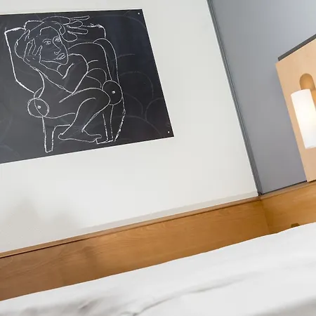 Ibis Nord-ost 2*