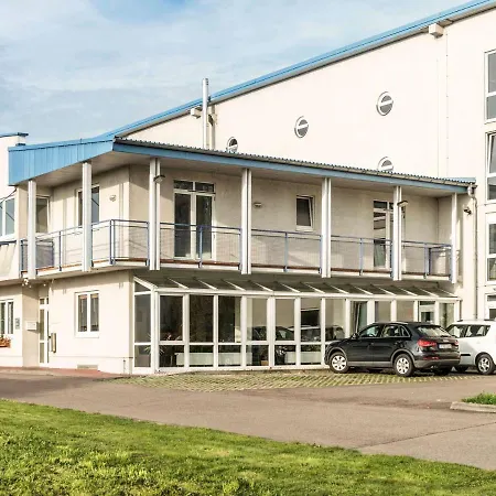 Ibis Nord-ost Hotel 2*